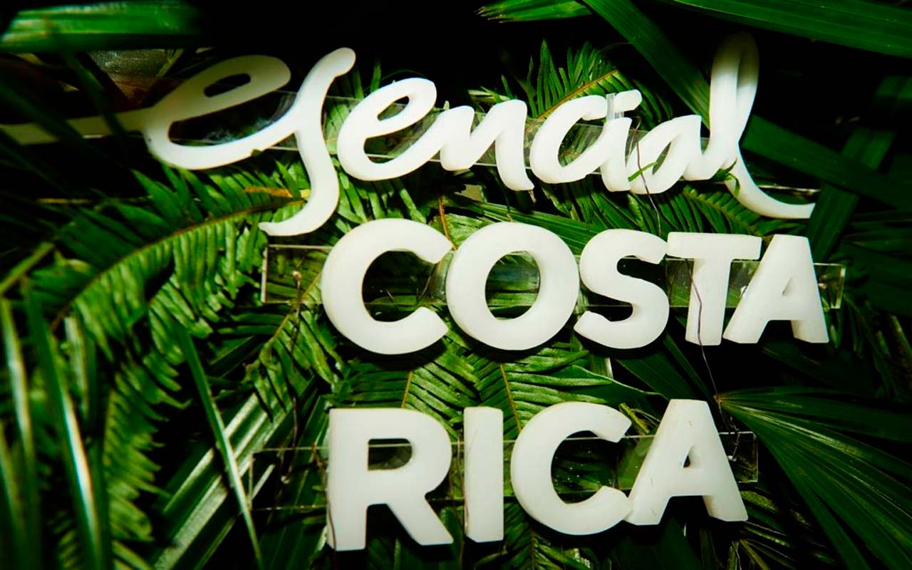 esencial Costa Rica logo